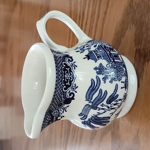 🍃 Churchill creamer